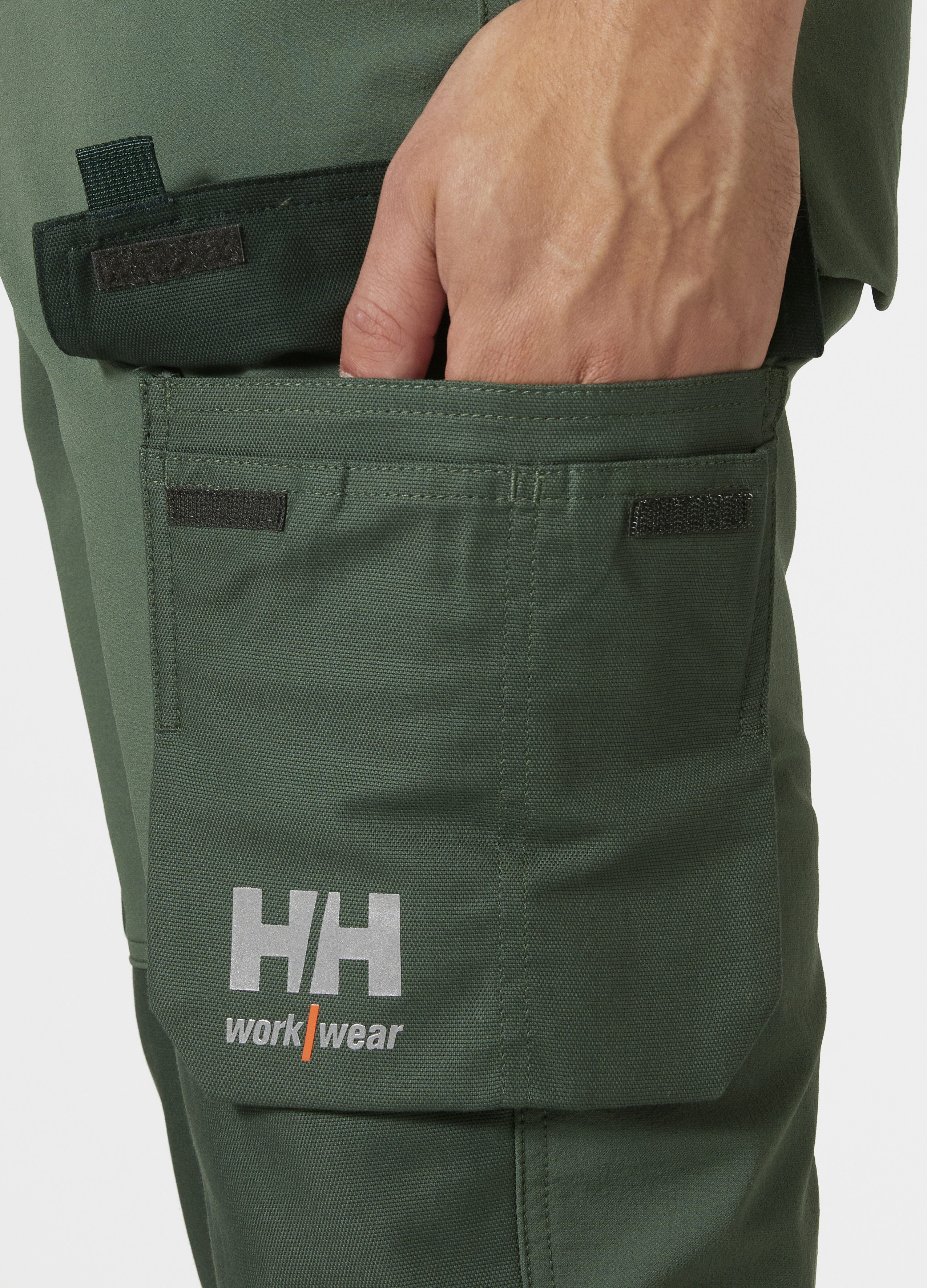 Pantalon de travail Helly Hansen Oxford 4X Cargo Spruce  / Darkest Spruce - commander en ligne chez KOX | XXHH77408GR