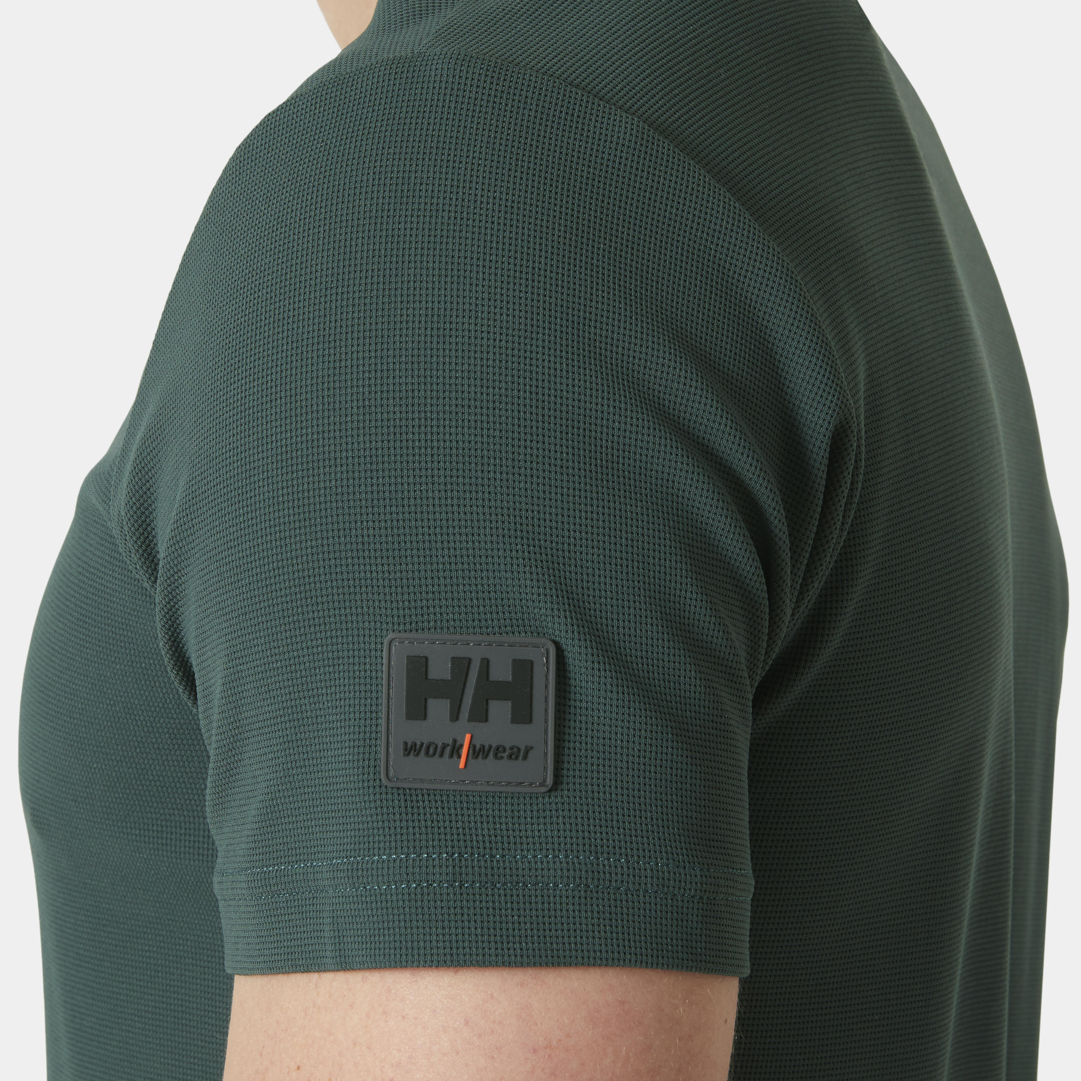 T-shirt tech Helly Hansen Spruce / Darkest Spruce - commander en ligne chez KOX | XXHH79249GR